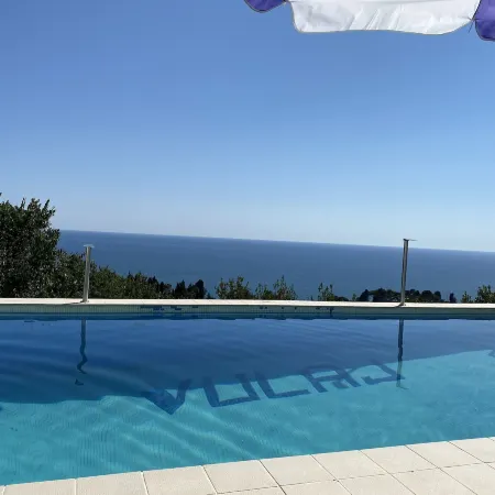 Apartments & Rooms Rozana