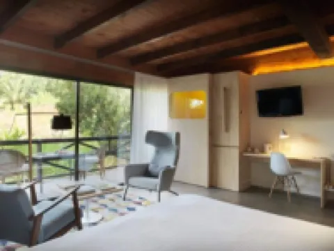 Mont-Sant Hotels in Costera