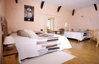 Le Domaine de l'Escadasse Faycelles 호텔
