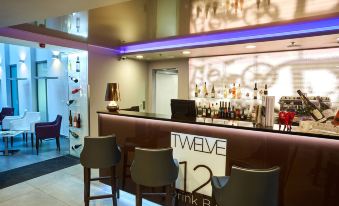 12 Revay Hotel