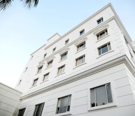 Avs Imperiaa Karaikal Отели в г. Карайкал