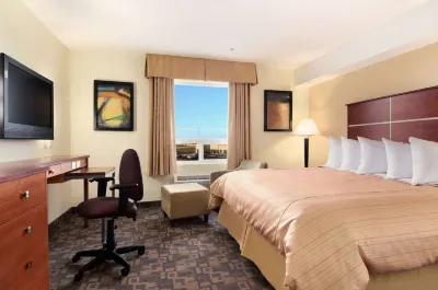 Days Inn by Wyndham Grande Prairie Hotels in Clairmont
