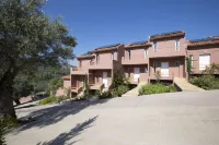 Amandola Villas Hotels in Khronia