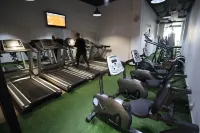 Cross Apartments and Tours - Gym