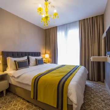 فندق هوملايك Hotels near محطة مترو عثمان بيه