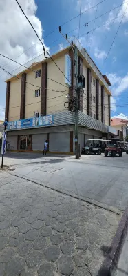 Voyager Sun & Reef Hotel Hotels in San Pedro