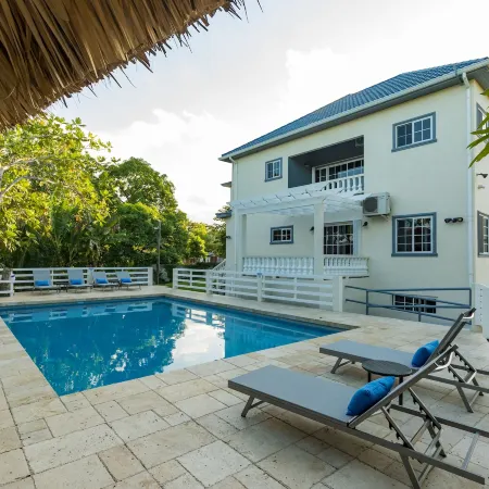 Blue Paloma Bed & Breakfast
