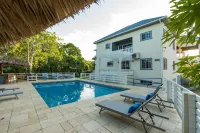 Blue Paloma Bed & Breakfast - piscina