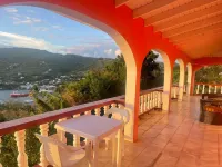 Immaculate 3 Bed Villa Overlooking Admiralty Bay - Homestays