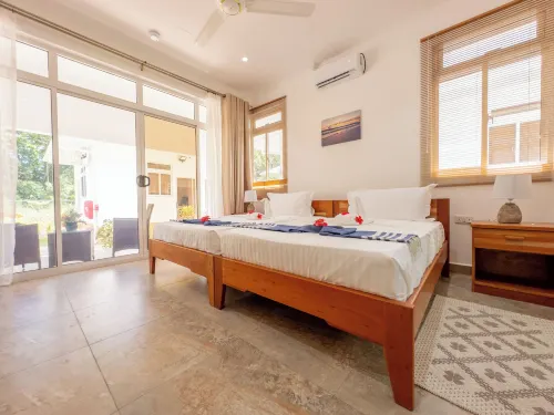 Macmillans Holiday Villas - موقف سيارات