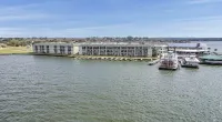 Spacious 2-bedroom Condo with Lake Views and WiFi - Sleeps 6