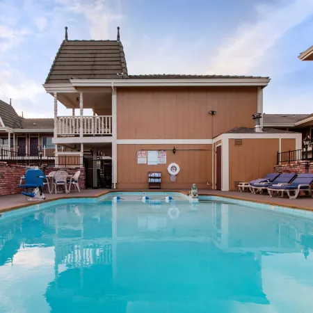 Ramada Bayside Inn and Suites