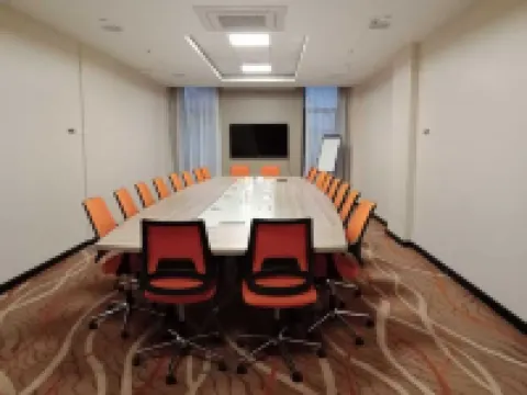 Trademark Suites at Enaki Town