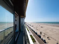 Lovely Apartment with Sea-Views