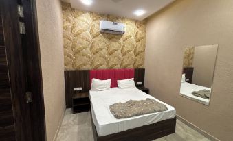 Hotel KR 5Mins Walk from Golden Temple
