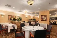 The Senator Hotel & Conference Center Timmins - petit déjeuner
