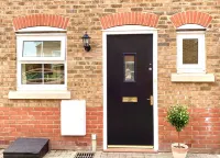 Aylesbury Contractor & Staycation Home Hotels near Limes Avenue Baptist Church