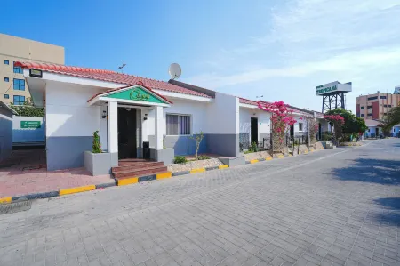 Tropicana Hotel Отели в г. Риффа