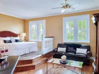 Inn at Carnall Hall Hotels in Washington County