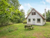 5 Person Holiday Home in Ebeltoft-by Traum