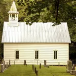 Smoky Cabin Near Dollywood Hot Tub & Pool Table