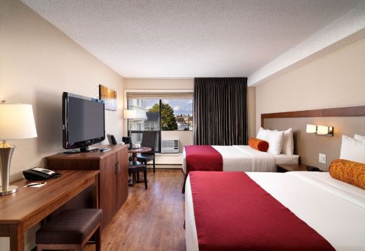 헌팅던 호텔 객실 전경