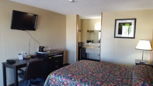 Carefree Inn Flatonia