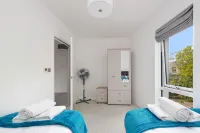Town Center 2 Bed Serviced Apartment 8 Hotels near Kingston University - Seething Wells Halls of Residence