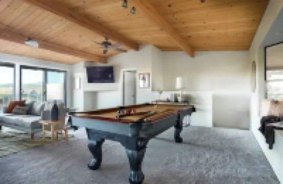 Vino Blanco by AvantStay Private Wine Country Home w Mtn Views Deck