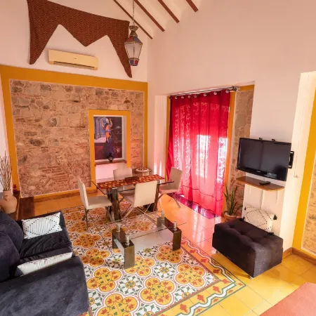 Oasis Hotel