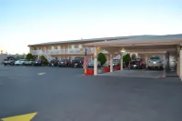 Budget Inn - parking
