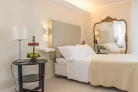 Kiss Beachfront Hotel & Restaurant