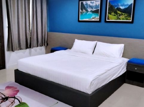 โรงแรมพูนสุข เพลส