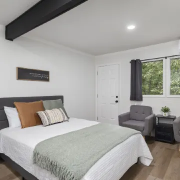 The Lofts on Indian Point - Near Silver Dollar City