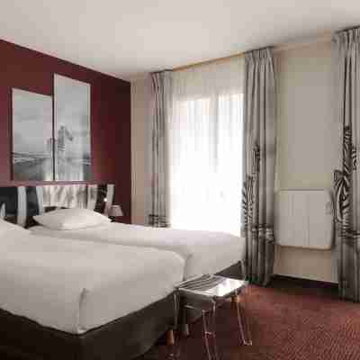 Hotel le Cardinal Rueil Centre Rooms