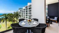 Brand New Condo Aria Ocean 501 by Kivoya