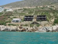 Seaside Duplex Stone Villa โรงแรมใน