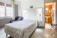 Le Provençal Hotels in Tarascon