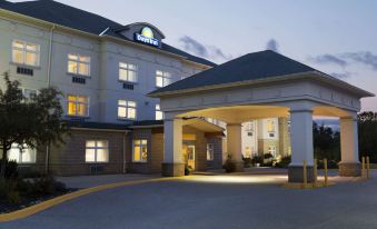 Days Inn by Wyndham Orillia