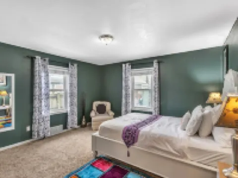 Lovely Pet Friendly Three Bedroom in Desirable Urbandale Location! 3 Home by Redawning Hotels in Wyoming