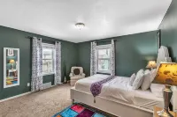 Lovely Pet Friendly Three Bedroom in Desirable Urbandale Location! 3 Home by Redawning Hotels in Wyoming