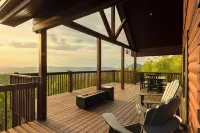 NEW Luxury Mountain Cabin with Stunning Sunset Views