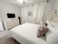 Family Home San Antonio Hangar Hotels in West San Antonio