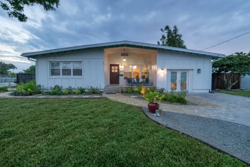 Refreshing Pool and Fire Pit Experience - Charming Coastal Escape