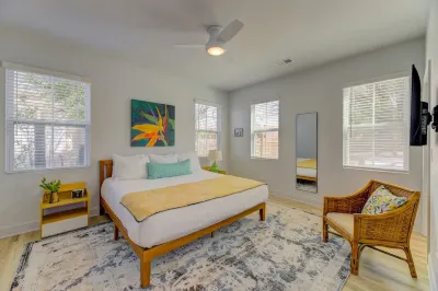 Smart TVs, Fast Wifi and Dual Fully Equipped Kitchens - Elegant Haven