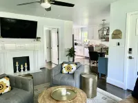 Inviting Porch and Spacious Deck with Fenced Backyard - Charming Haven Hoteles en Mountain Brook