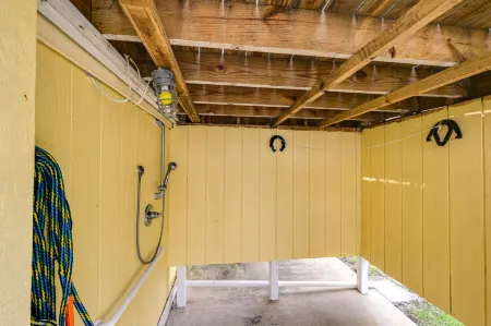 Waterfront Escape with Private Boat Dock - Tranquil Beach Retreat