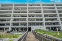 Spectacular Gulf Views and Free Activities - Stunning Beachfront Oasis