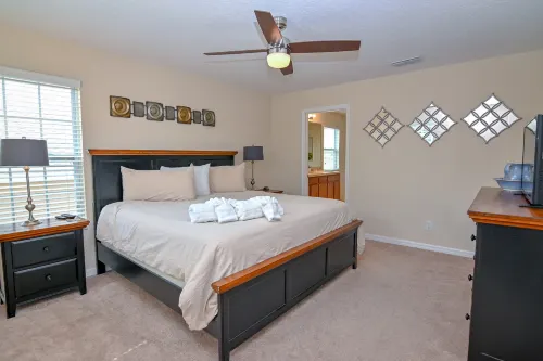 Stunning Retreat - Pool, Theme Parks, Modern Comforts Hotels in Davenport