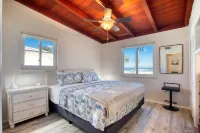 Stunning Oceanfront Escape - Private Yard, Balcony, Views Hotels in Ormond-by-the-Sea